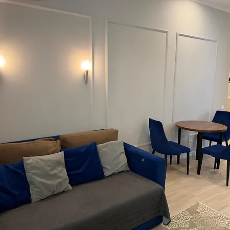 Apartment Prostranstvo On Kuznechna Street *